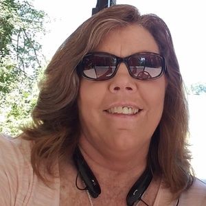 Meet your Posher, Denise